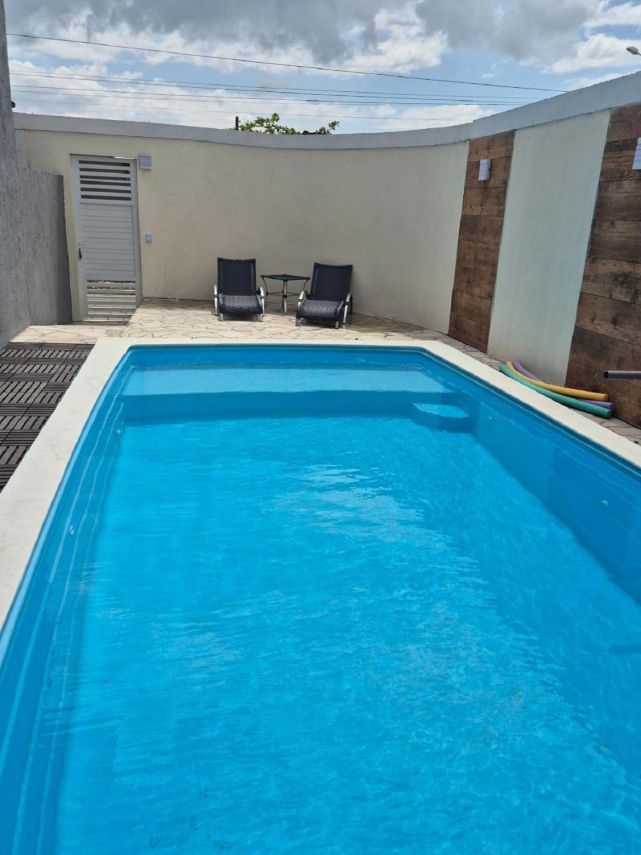 Peruíbe: Casa em Condomínio c/ Piscina Exterior foto