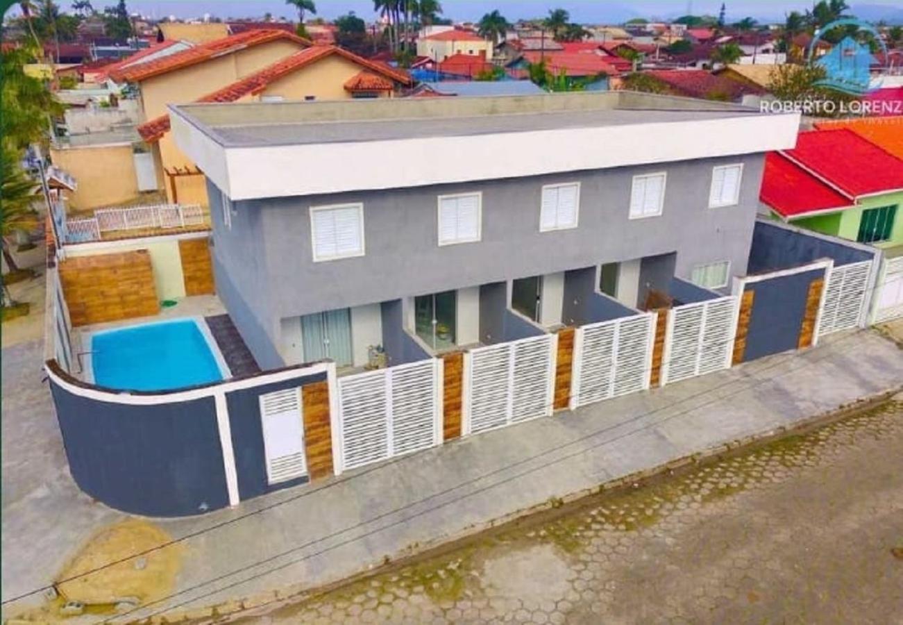Peruíbe: Casa em Condomínio c/ Piscina Exterior foto